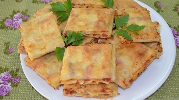 Жареный лаваш с колбасой и сыром Жареный лаваш с колбасой и сыром