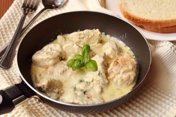 Курица с грибами в сливочном соусе Курица с грибами в сливочном соусе