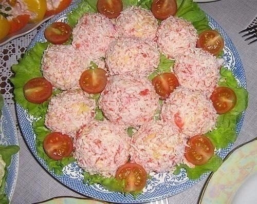 Закуска "Рафаэлло" - вкусное и красивое блюдо из яиц, сыра и чеснока - обязательно порадует ваших го Закуска "Рафаэлло" - вкусное и красивое блюдо из яиц, сыра и чеснока - обязательно порадует ваших го
