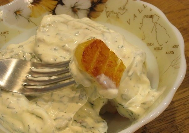 Вкуснейшая и простая жареная картошка. Вкуснейшая и простая жареная картошка.