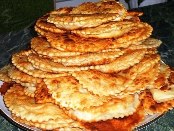 Чебуреки домашние. Готовим вкусно, просто, быстро. Чебуреки домашние. Готовим вкусно, просто, быстро.