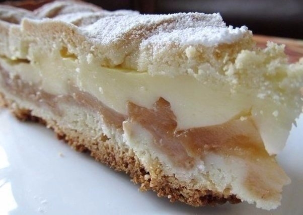 Яблочный пирог с нежным кремом Яблочный пирог с нежным кремом
