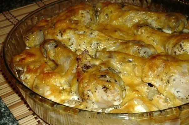 Картошка с куриными ножками в духовке. Картошка с куриными ножками в духовке.