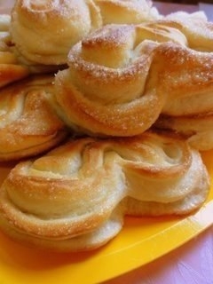 Плюшка сахарная. Плюшка сахарная.