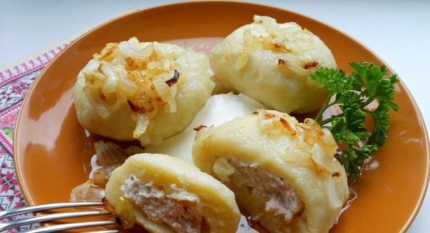 Картофельные галушки с мясом. Картофельные галушки с мясом.