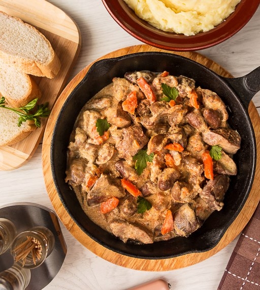 РАГУ ИЗ КУРИНЫХ ПОТРОШКОВ РАГУ ИЗ КУРИНЫХ ПОТРОШКОВ