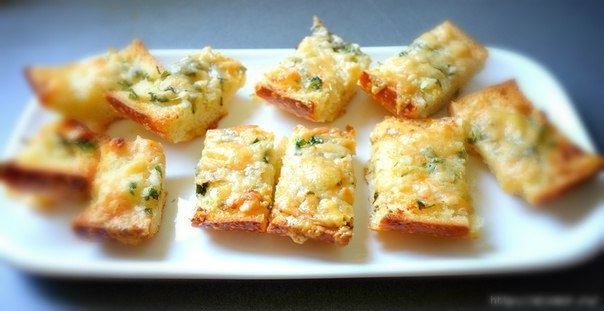 ЖАРЕНЫЙ ХЛЕБ С СЫРОМ И ЧЕСНОКОМ...