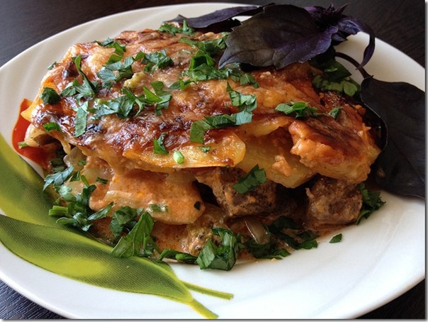 Нежнейшее мясо с грибами и овощами Нежнейшее мясо с грибами и овощами