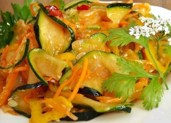 ВКУСНЫЕ КАБАЧКИ ПО-КОРЕЙСКИ ВКУСНЫЕ КАБАЧКИ ПО-КОРЕЙСКИ