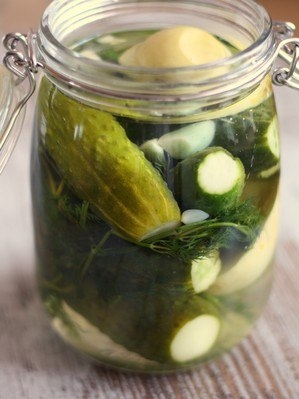 Малосольные огурцы с яблоком. Вкуснотища! Малосольные огурцы с яблоком. Вкуснотища!