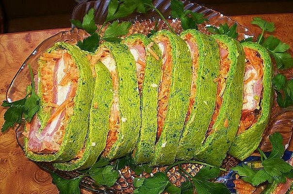 РУЛЕТ ИЗ ОМЛЕТА С КОРЕЙСКОЙ МОРКОВКОЙ РУЛЕТ ИЗ ОМЛЕТА С КОРЕЙСКОЙ МОРКОВКОЙ