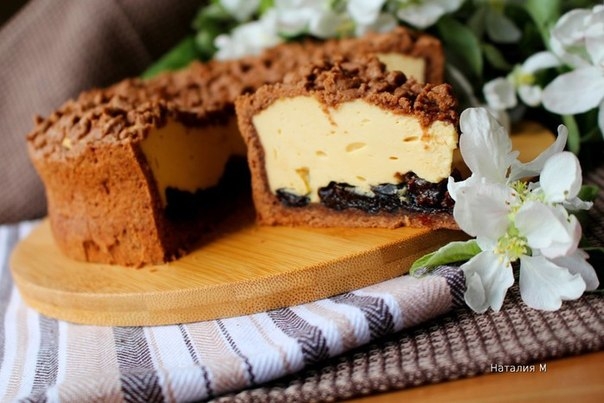 КАРАМЕЛЬНЫЙ СЫРНИК С ЧЕРНОСЛИВОМ КАРАМЕЛЬНЫЙ СЫРНИК С ЧЕРНОСЛИВОМ