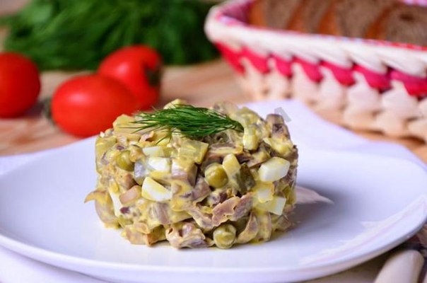 Салат вкусный и сытный,из доступных продуктов! Салат вкусный и сытный,из доступных продуктов!