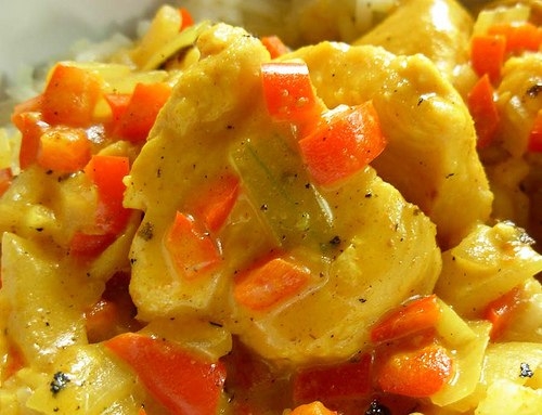 Курица с соусом карри Курица с соусом карри