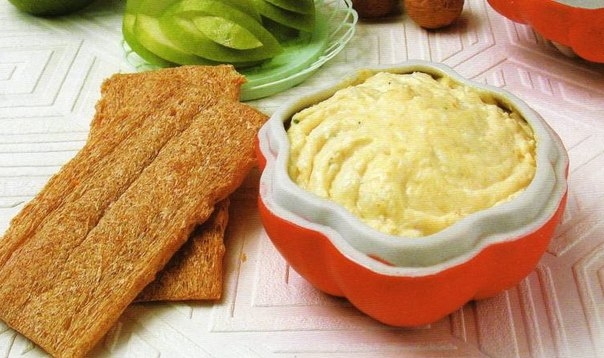 Сырная паста с орехами. Сырная паста с орехами.