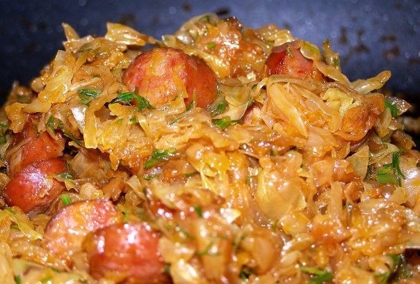 БИГОС С СОСИСКАМИ БИГОС С СОСИСКАМИ
