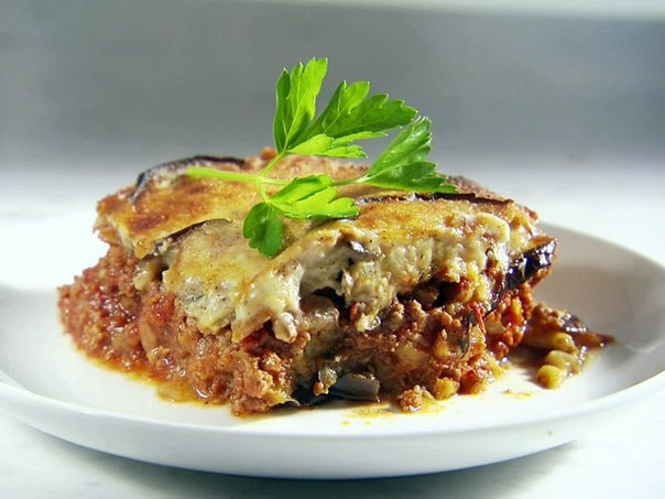 МУСАКА - ГРЕЧЕСКАЯ ЗАПЕКАНКА С БАКЛАЖАНАМИ И ФАРШЕМ. МУСАКА - ГРЕЧЕСКАЯ ЗАПЕКАНКА С БАКЛАЖАНАМИ И ФАРШЕМ.