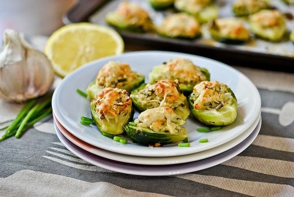 БРЮССЕЛЬСКАЯ КАПУСТА, НАЧИНЕННАЯ СЫРОМ