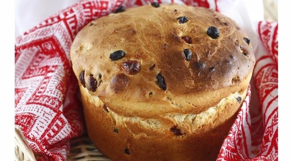 Пасхальный кулич с клюквой