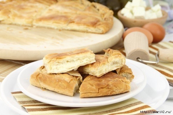 Слоёный пирог с брынзой. Слоёный пирог с брынзой.