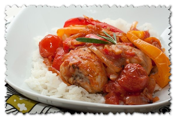 Совершенно прекрасная КУРИЦА с ОВОЩАМИ запеченная в духовке. Совершенно прекрасная КУРИЦА с ОВОЩАМИ запеченная в духовке.