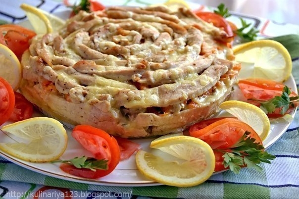 Мясной пирог "Чайная роза".