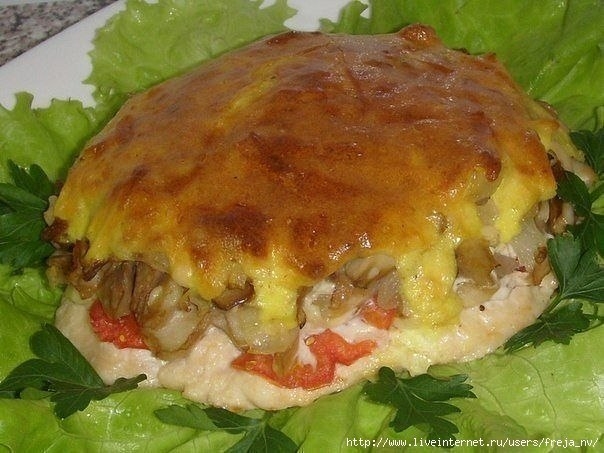Мясо с грибами.