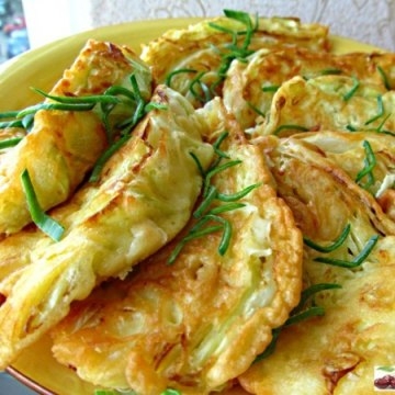 Капустные конвертики в кляре. Капустные конвертики в кляре.