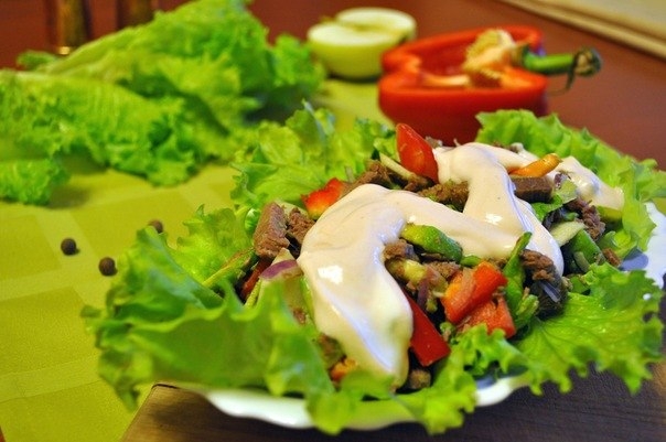 Салат мясной «Фантазия юга». Салат мясной «Фантазия юга».