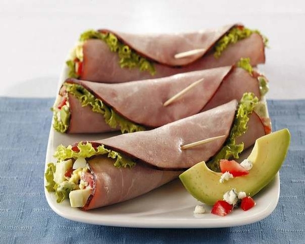 Ветчинные конвертики с салатом от Bon Appétit - отличная закусочка. Ветчинные конвертики с салатом от Bon Appétit - отличная закусочка.