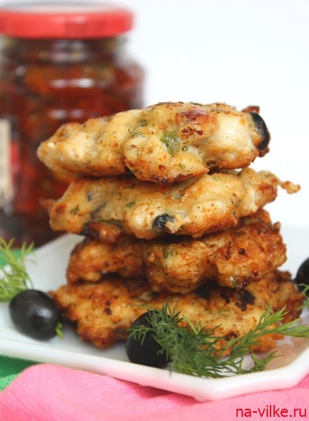 Куриные котлеты с итальянской ноткой. Куриные котлеты с итальянской ноткой.
