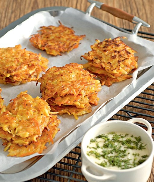 Деруны с салом. Деруны с салом.