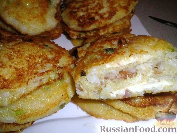 ДРАНИКИ КАРТОФЕЛЬНЫЕ С ОТВАРНЫМ РИСОМ И С СЫРОМ ДРАНИКИ КАРТОФЕЛЬНЫЕ С ОТВАРНЫМ РИСОМ И С СЫРОМ