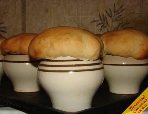 Рыба в горшочке с крышкой из теста