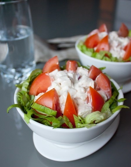 салата из курицы и помидоров салата из курицы и помидоров