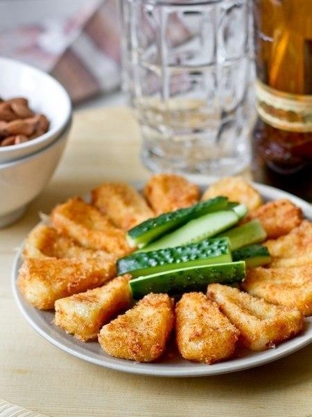 ЖАРЕНЫЙ СУЛУГУНИ В ХРУСТЯЩЕЙ СЫРНОЙ ПАНИРОВКЕ ЖАРЕНЫЙ СУЛУГУНИ В ХРУСТЯЩЕЙ СЫРНОЙ ПАНИРОВКЕ