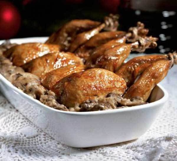 Запеченные перепелки с грибами Запеченные перепелки с грибами