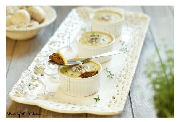 Паштет из куриной печени с грибами и тимьяном Паштет из куриной печени с грибами и тимьяном