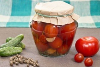 Помидоры с сельдереем на зиму Помидоры с сельдереем на зиму
