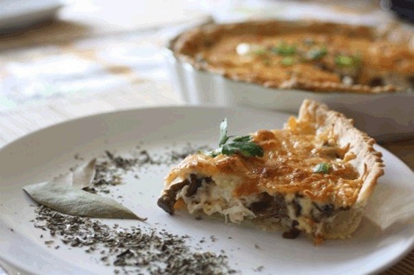 Пирог с курино-грибной начинкой Пирог с курино-грибной начинкой