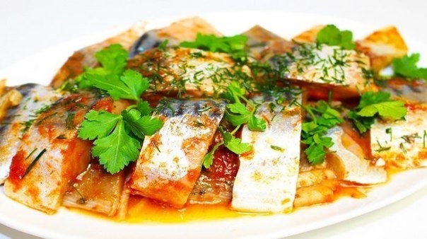 Потрясающе вкусная скумбрия, маринованная в томате, придется по душе всем: от мала до велика. Обязат Потрясающе вкусная скумбрия, маринованная в томате, придется по душе всем: от мала до велика. Обязат