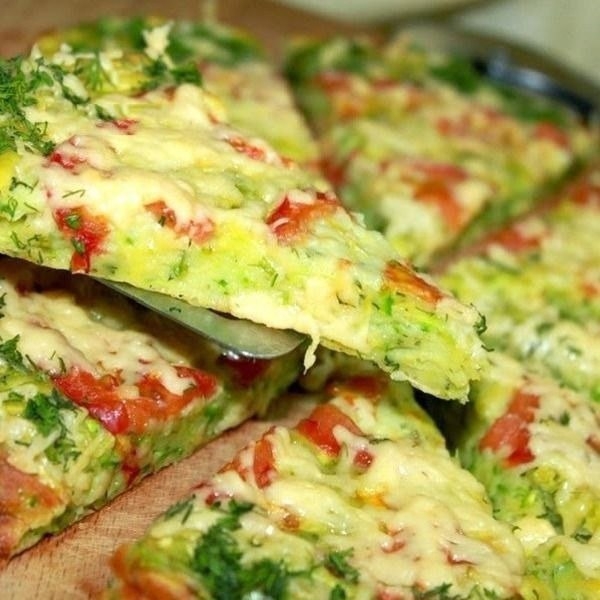 КАБАЧКОВАЯ ПИЦЦА С ПОМИДОРАМИ:ОЧЕНЬ ПРОСТО И ВКУСНО! КАБАЧКОВАЯ ПИЦЦА С ПОМИДОРАМИ:ОЧЕНЬ ПРОСТО И ВКУСНО!