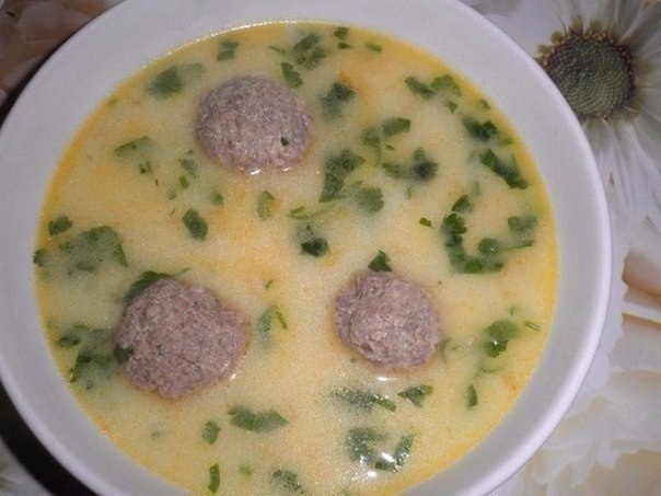 Сырный суп с фрекадельками Сырный суп с фрекадельками