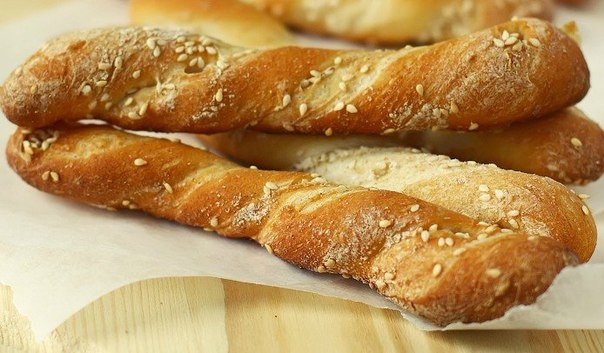 Хлебные палочки с паприкой и кунжутом Хлебные палочки с паприкой и кунжутом