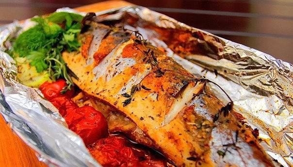 Скумбрия, фаршированная овощами!