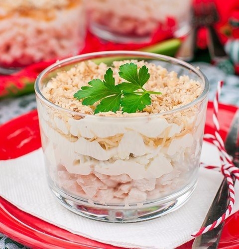 САЛАТ - КОКТЕЙЛЬ ИЗ КУРИЦЫ И ЯБЛОКА САЛАТ - КОКТЕЙЛЬ ИЗ КУРИЦЫ И ЯБЛОКА