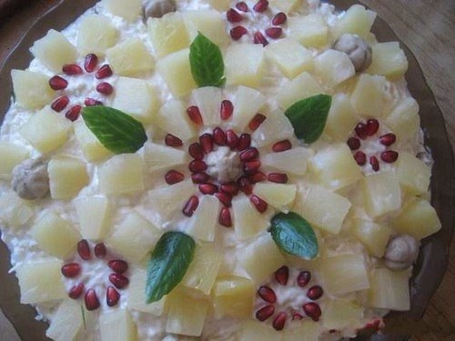 САЛАТ С КУРИЦЕЙ И АНАНАСАМИ "АНАНАСОВЫЙ БУКЕТ" САЛАТ С КУРИЦЕЙ И АНАНАСАМИ "АНАНАСОВЫЙ БУКЕТ"