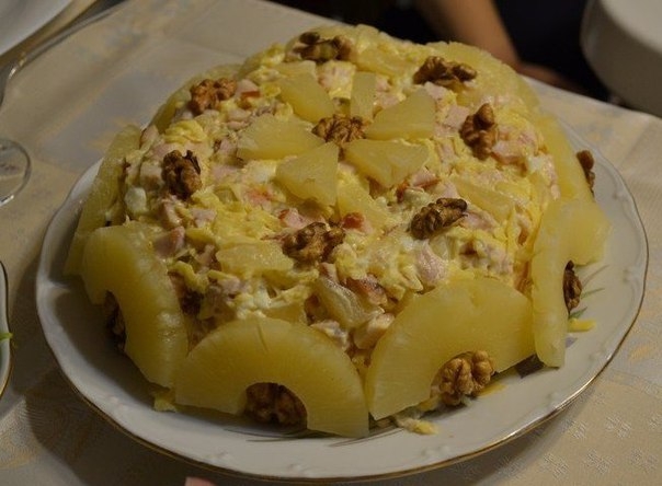 Закусочный торт-салат "Буржуа" Закусочный торт-салат "Буржуа"