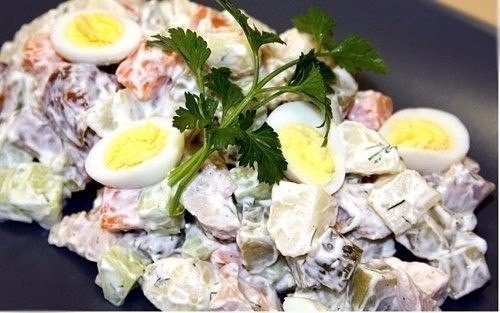 САЛАТ "ЧУДО" С КОПЧЕНОЙ КУРИЦЕЙ... САЛАТ "ЧУДО" С КОПЧЕНОЙ КУРИЦЕЙ...