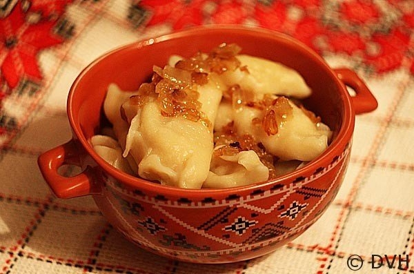 ПОСТНЫЕ ВАРЕНИКИ С КАПУСТОЙ